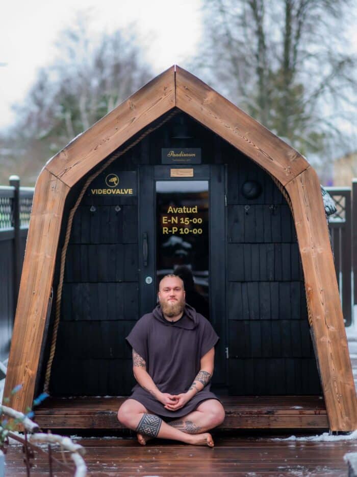 HOW IS A SAUNA GOOD FOR YOUR HEALTH? Elamus Spa